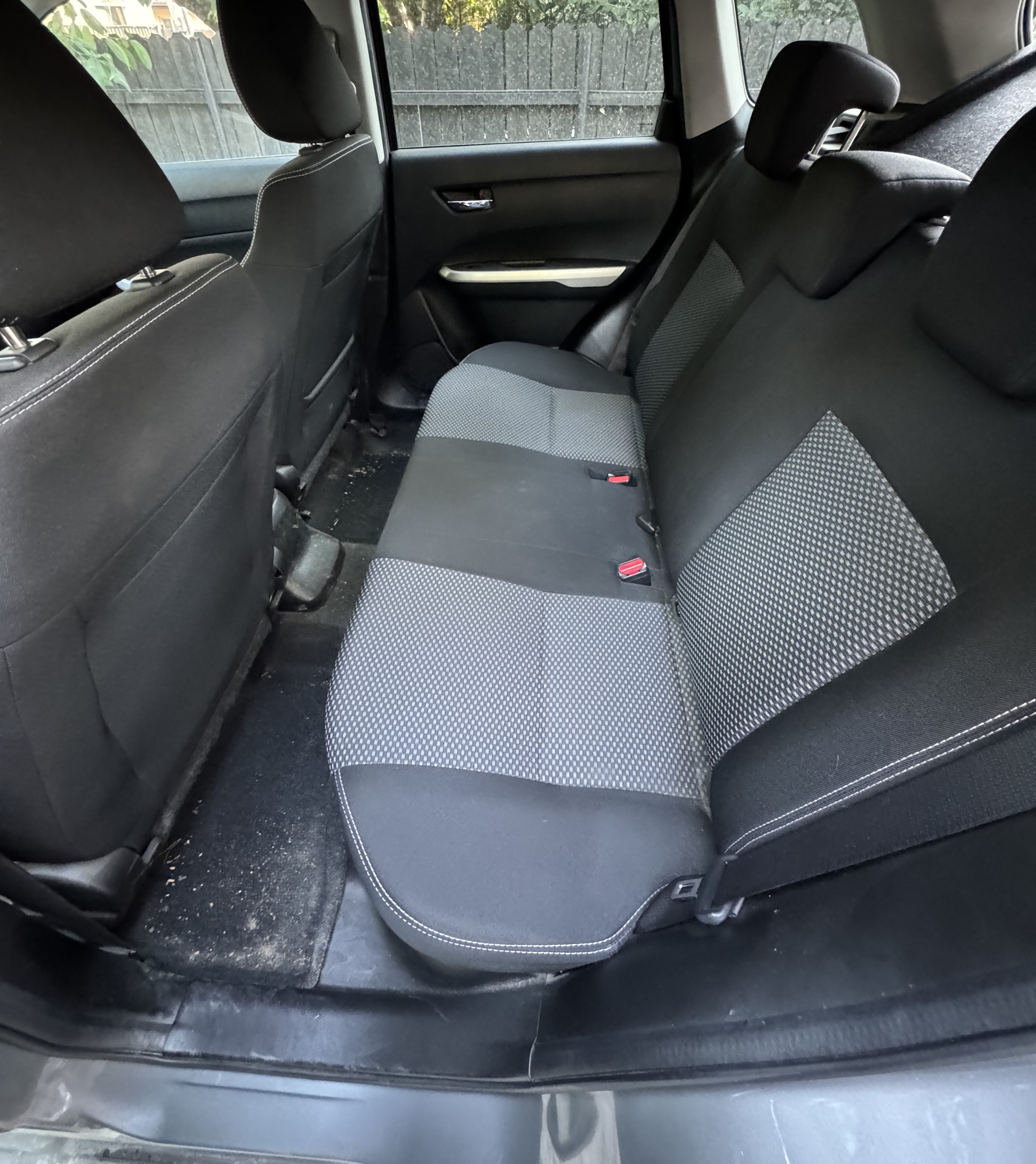 Interior auto înainte de curățare