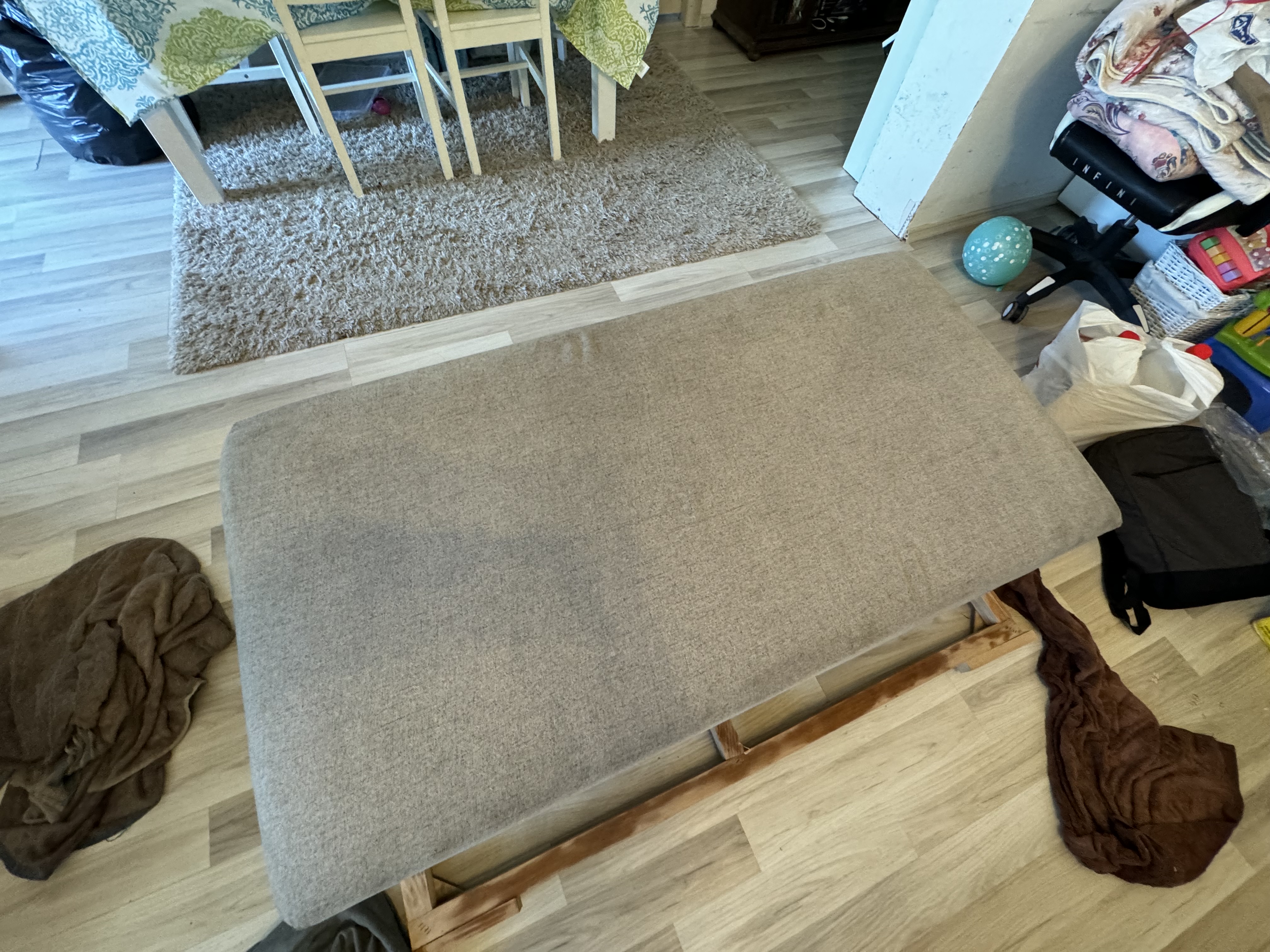 Extensie canapea gri după curățare